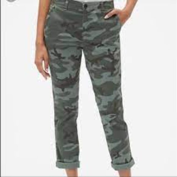 GAP GIRLFRIEND CHINO GREEN CAMO PANTS SZ 2 NEW WIT - Picture 1 of 11